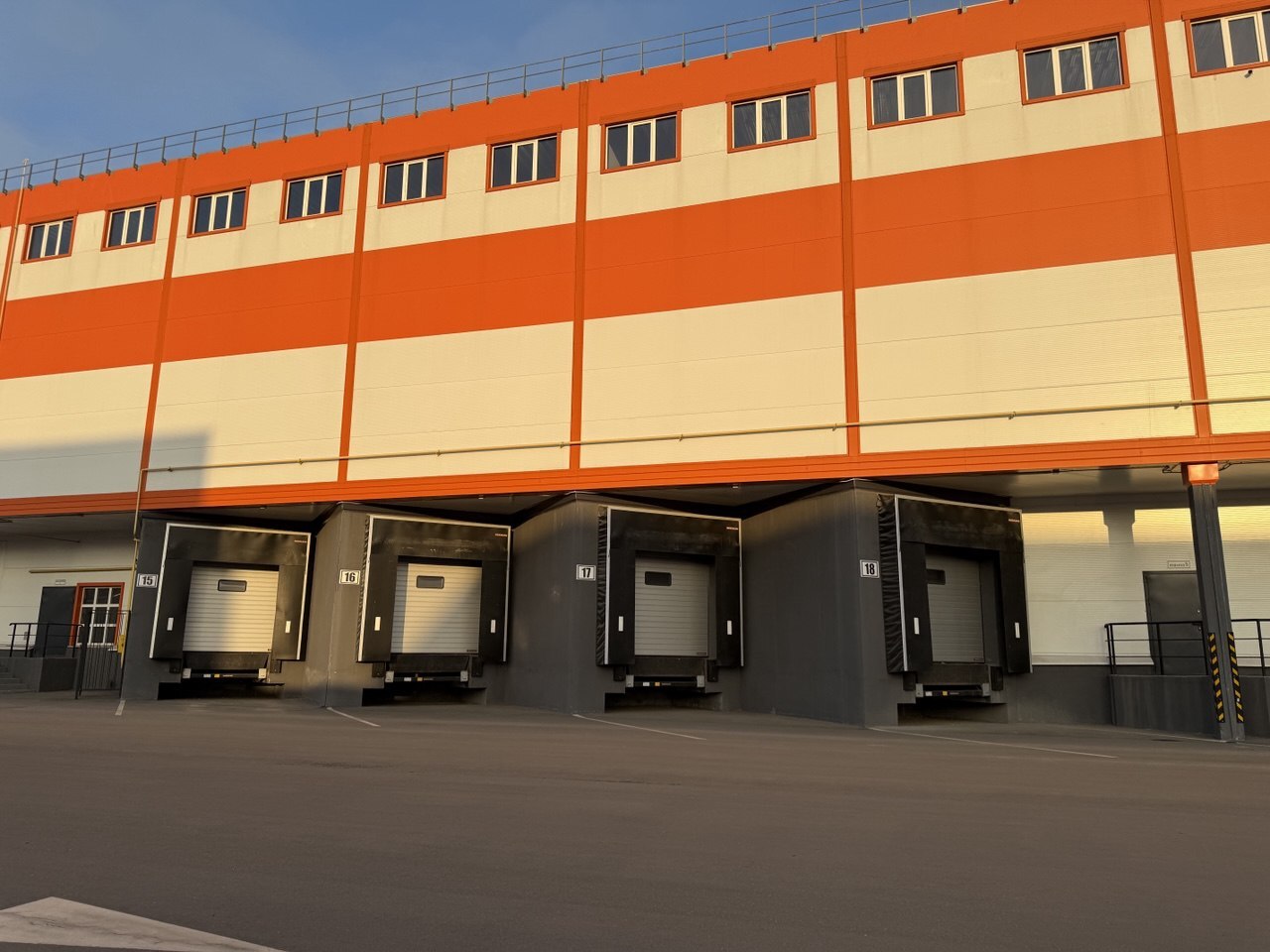 Складской комплекс Ленинские Горки